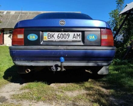 Синій Опель Вектра, об'ємом двигуна 1.6 л та пробігом 268 тис. км за 1500 $, фото 2 на Automoto.ua