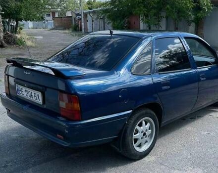 Опель Вектра 1992 в Николаеве на Automoto.ua Синий Опель Вектра, объемом двигателя 1.6 л и пробегом 265 тыс. км за 1650 $, фото 15 на Automoto.ua