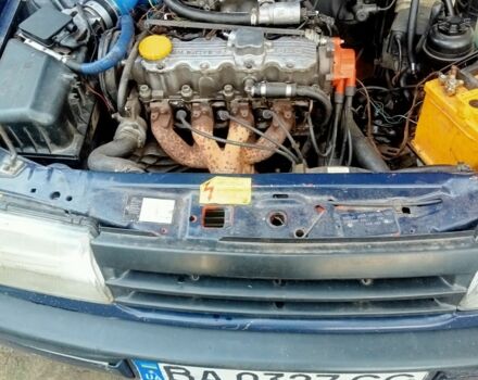 Синий Опель Вектра, объемом двигателя 2 л и пробегом 57 тыс. км за 800 $, фото 5 на Automoto.ua