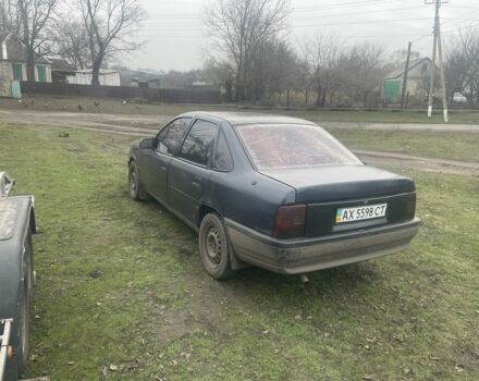 Синій Опель Вектра, об'ємом двигуна 1.8 л та пробігом 300 тис. км за 1200 $, фото 4 на Automoto.ua