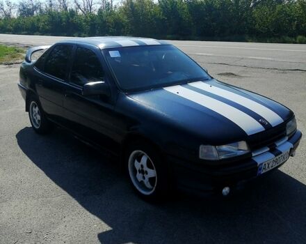 Синий Опель Вектра, объемом двигателя 2 л и пробегом 500 тыс. км за 1850 $, фото 3 на Automoto.ua