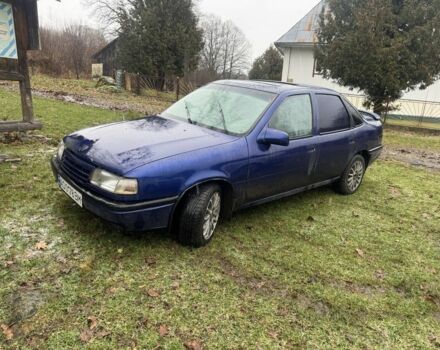 Синий Опель Вектра, объемом двигателя 2 л и пробегом 300 тыс. км за 1074 $, фото 3 на Automoto.ua