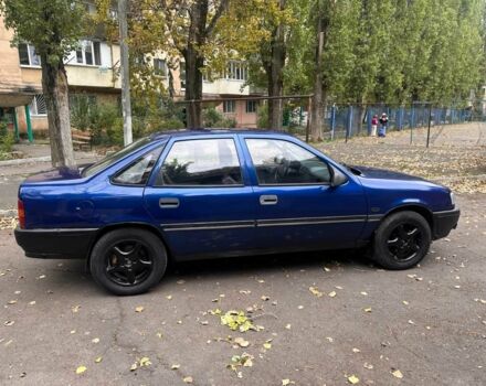 Синий Опель Вектра, объемом двигателя 2 л и пробегом 220 тыс. км за 1200 $, фото 3 на Automoto.ua