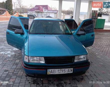 Синий Опель Вектра, объемом двигателя 2 л и пробегом 300 тыс. км за 2350 $, фото 3 на Automoto.ua