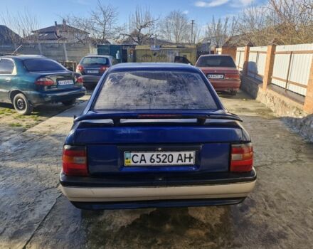 Синій Опель Вектра, об'ємом двигуна 2 л та пробігом 321 тис. км за 799 $, фото 4 на Automoto.ua