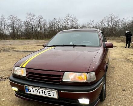 Синий Опель Вектра, объемом двигателя 2 л и пробегом 450 тыс. км за 1800 $, фото 3 на Automoto.ua