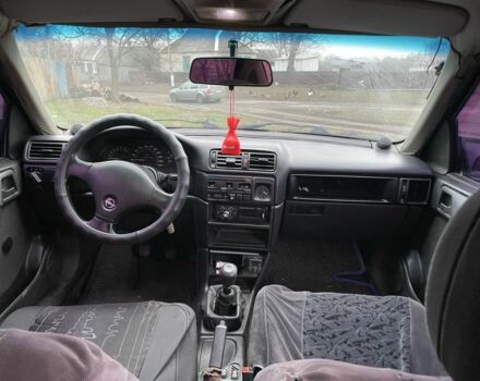Синій Опель Вектра, об'ємом двигуна 1.8 л та пробігом 300 тис. км за 1200 $, фото 10 на Automoto.ua