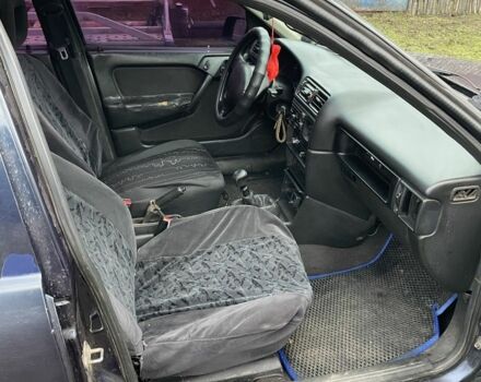 Синій Опель Вектра, об'ємом двигуна 1.8 л та пробігом 300 тис. км за 1200 $, фото 7 на Automoto.ua