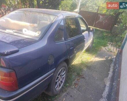 Опель Вектра 1993 в Ровно на Automoto.ua Синий Опель Вектра, объемом двигателя 2 л и пробегом 40 тыс. км за 2100 $, фото 4 на Automoto.ua