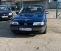 Синий Опель Вектра, объемом двигателя 1.6 л и пробегом 200 тыс. км за 1000 $, фото 1 на Automoto.ua