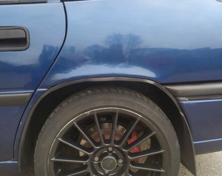 Синій Опель Вектра, об'ємом двигуна 2 л та пробігом 320 тис. км за 2100 $, фото 1 на Automoto.ua