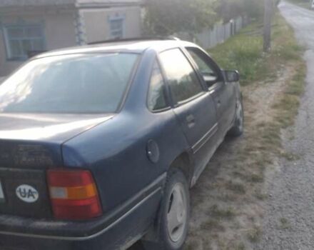 Синій Опель Вектра, об'ємом двигуна 1.8 л та пробігом 205 тис. км за 650 $, фото 5 на Automoto.ua