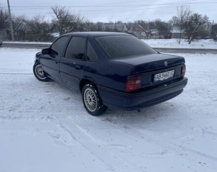 Синий Опель Вектра, объемом двигателя 1.6 л и пробегом 350 тыс. км за 1400 $, фото 4 на Automoto.ua