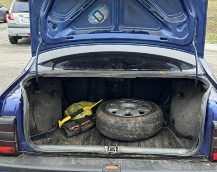 Синий Опель Вектра, объемом двигателя 1.8 л и пробегом 100 тыс. км за 1900 $, фото 4 на Automoto.ua