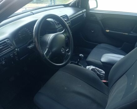 Синій Опель Вектра, об'ємом двигуна 2 л та пробігом 369 тис. км за 1500 $, фото 5 на Automoto.ua