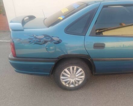 Синий Опель Вектра, объемом двигателя 0 л и пробегом 300 тыс. км за 1800 $, фото 6 на Automoto.ua