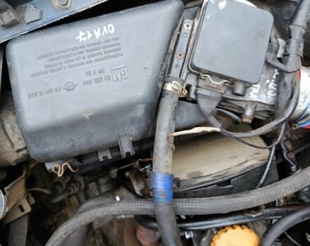 Синий Опель Вектра, объемом двигателя 2 л и пробегом 429 тыс. км за 700 $, фото 3 на Automoto.ua