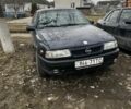 Синий Опель Вектра, объемом двигателя 1.6 л и пробегом 250 тыс. км за 1000 $, фото 2 на Automoto.ua