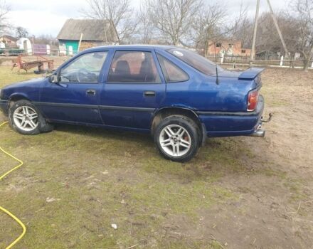 Синий Опель Вектра, объемом двигателя 2 л и пробегом 350 тыс. км за 1099 $, фото 3 на Automoto.ua