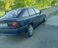 Синий Опель Вектра, объемом двигателя 1.6 л и пробегом 400 тыс. км за 1350 $, фото 2 на Automoto.ua