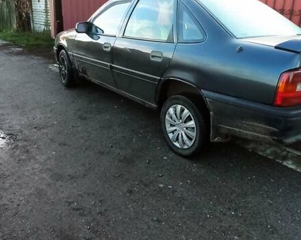 Синий Опель Вектра, объемом двигателя 1.8 л и пробегом 360 тыс. км за 1800 $, фото 2 на Automoto.ua