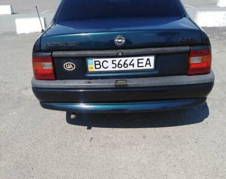 Синий Опель Вектра, объемом двигателя 2 л и пробегом 350 тыс. км за 1600 $, фото 1 на Automoto.ua
