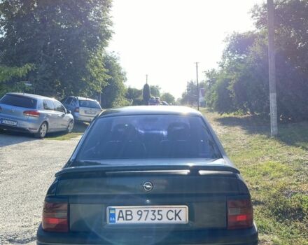 Синій Опель Вектра, об'ємом двигуна 1.8 л та пробігом 500 тис. км за 1114 $, фото 3 на Automoto.ua