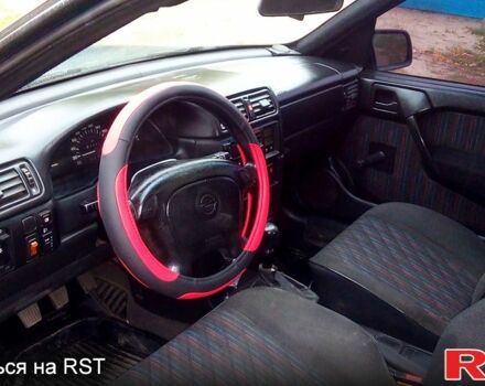 Синій Опель Вектра, об'ємом двигуна 1.8 л та пробігом 150 тис. км за 1350 $, фото 4 на Automoto.ua