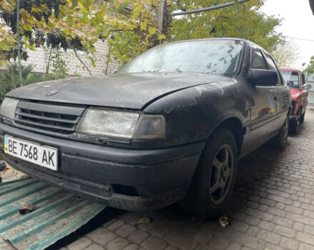 Синий Опель Вектра, объемом двигателя 2 л и пробегом 300 тыс. км за 709 $, фото 3 на Automoto.ua