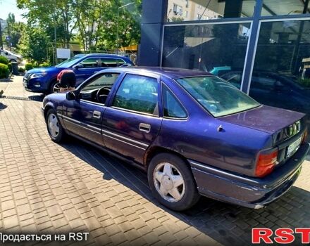 Синий Опель Вектра, объемом двигателя 2 л и пробегом 500 тыс. км за 1800 $, фото 4 на Automoto.ua