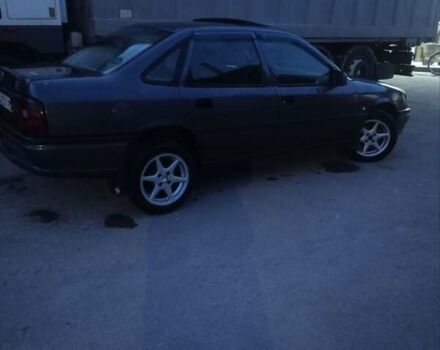 Синий Опель Вектра, объемом двигателя 1.8 л и пробегом 390 тыс. км за 1400 $, фото 1 на Automoto.ua