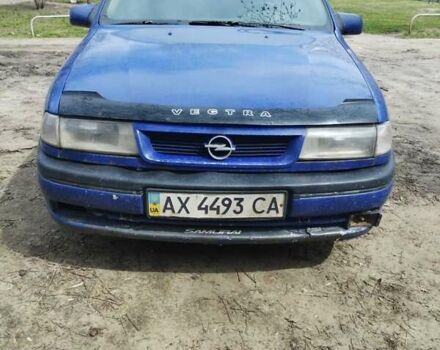 Синий Опель Вектра, объемом двигателя 1.8 л и пробегом 300 тыс. км за 2000 $, фото 3 на Automoto.ua