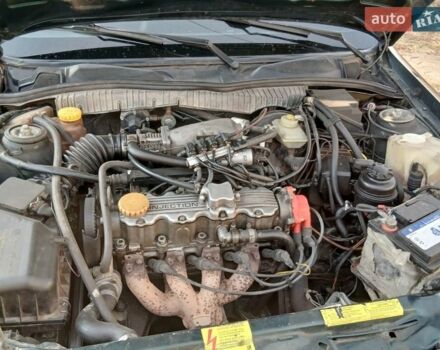 Синий Опель Вектра, объемом двигателя 2 л и пробегом 300 тыс. км за 1650 $, фото 7 на Automoto.ua