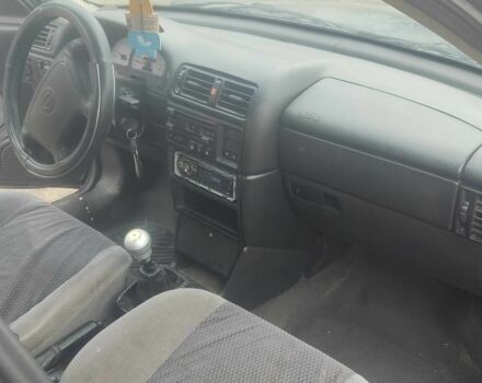 Синий Опель Вектра, объемом двигателя 2 л и пробегом 3 тыс. км за 1150 $, фото 4 на Automoto.ua