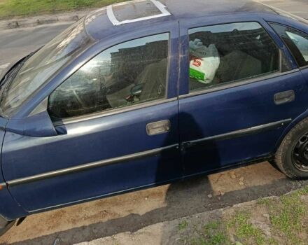 Синий Опель Вектра, объемом двигателя 1.8 л и пробегом 240 тыс. км за 1550 $, фото 8 на Automoto.ua