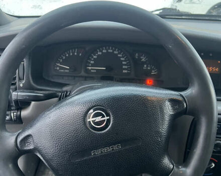 Синий Опель Вектра, объемом двигателя 1.6 л и пробегом 268 тыс. км за 1800 $, фото 3 на Automoto.ua