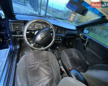 Синий Опель Вектра, объемом двигателя 1.8 л и пробегом 300 тыс. км за 1500 $, фото 8 на Automoto.ua