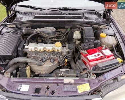 Синий Опель Вектра, объемом двигателя 1.6 л и пробегом 190 тыс. км за 2400 $, фото 3 на Automoto.ua