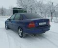 Синий Опель Вектра, объемом двигателя 1.8 л и пробегом 230 тыс. км за 1500 $, фото 4 на Automoto.ua