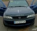 Синій Опель Вектра, об'ємом двигуна 1.8 л та пробігом 398 тис. км за 2000 $, фото 1 на Automoto.ua