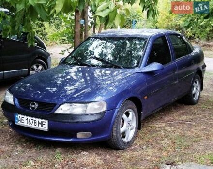 Опель Вектра 1996 в Покров (Орджоникидзе) на Automoto.ua Синий Опель Вектра, объемом двигателя 2 л и пробегом 300 тыс. км за 2000 $, фото 1 на Automoto.ua
