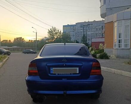 Синий Опель Вектра, объемом двигателя 2 л и пробегом 366 тыс. км за 3100 $, фото 4 на Automoto.ua