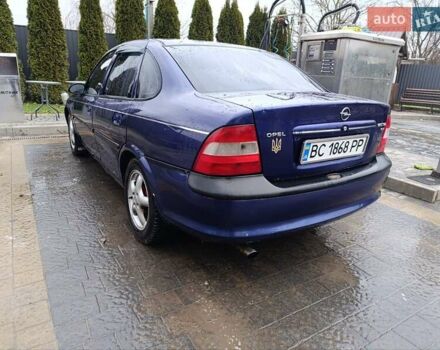 Синий Опель Вектра, объемом двигателя 1.8 л и пробегом 264 тыс. км за 1700 $, фото 3 на Automoto.ua