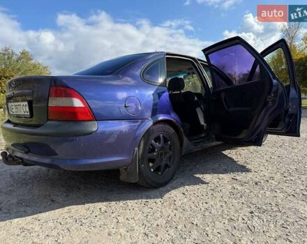 Синій Опель Вектра, об'ємом двигуна 1.6 л та пробігом 370 тис. км за 1899 $, фото 7 на Automoto.ua