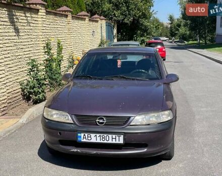 Синій Опель Вектра, об'ємом двигуна 1.8 л та пробігом 302 тис. км за 1999 $, фото 6 на Automoto.ua