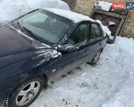 Синий Опель Вектра, объемом двигателя 1.6 л и пробегом 268 тыс. км за 1800 $, фото 5 на Automoto.ua