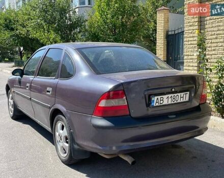 Синій Опель Вектра, об'ємом двигуна 1.8 л та пробігом 302 тис. км за 1999 $, фото 3 на Automoto.ua