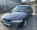 Синий Опель Вектра, объемом двигателя 1.6 л и пробегом 375 тыс. км за 2300 $, фото 1 на Automoto.ua