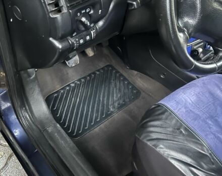 Синий Опель Вектра, объемом двигателя 1.8 л и пробегом 400 тыс. км за 2500 $, фото 5 на Automoto.ua