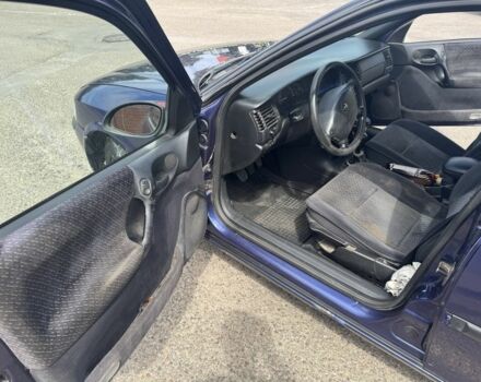 Синій Опель Вектра, об'ємом двигуна 1.8 л та пробігом 247 тис. км за 1999 $, фото 3 на Automoto.ua